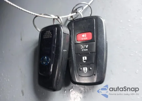 2021 Toyota Prius Prime Limited z USA, uszkodzony, nr VIN JTDKAMFP0M3171403